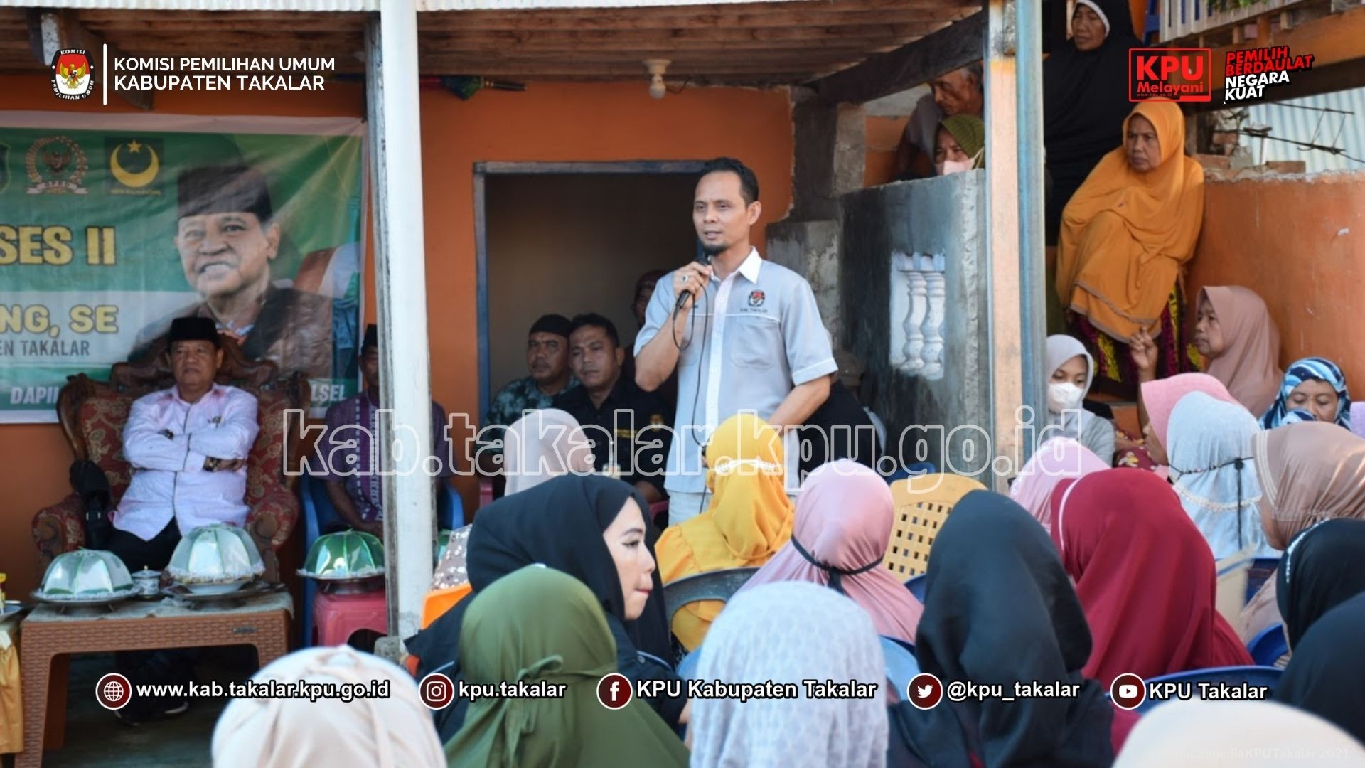 Aiimuddin menyampaikan Sosialisasi dihadapan warga. 